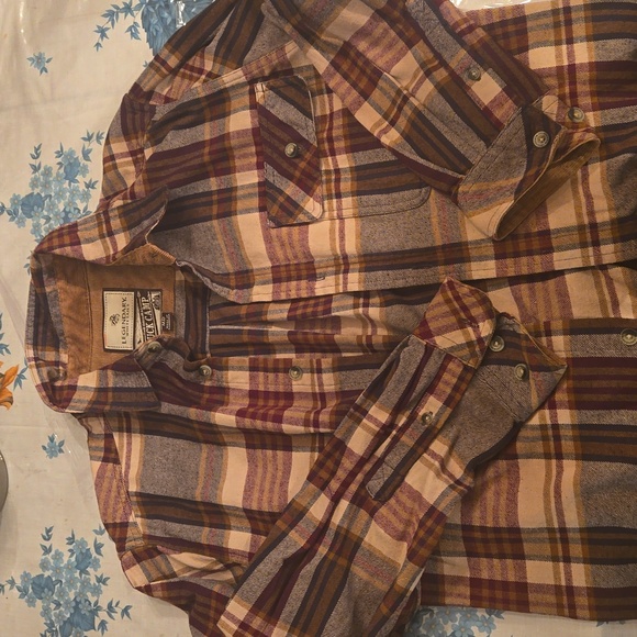 LEGENDARY WHITETAILS BUCK CAMP Shirt Mens MED Flannel Button Up Shirt - Picture 1 of 8